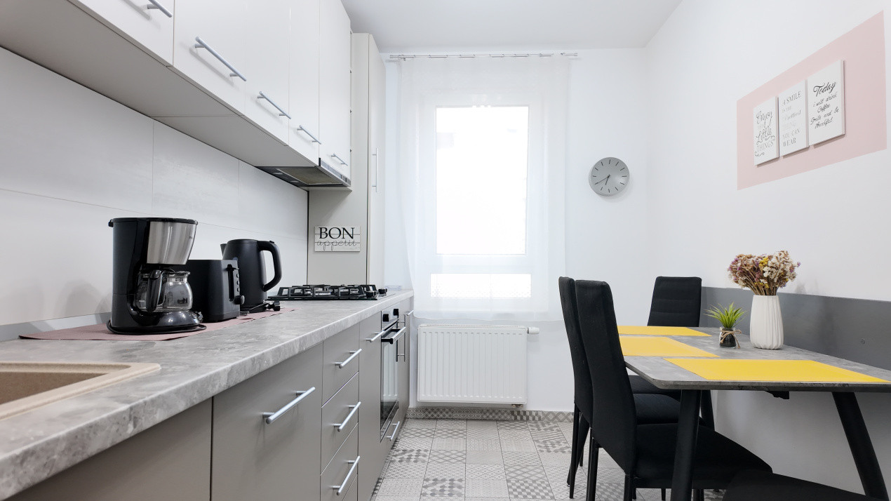Apartament cu 2 camere, modern și complet mobilat, în zona Tractorul