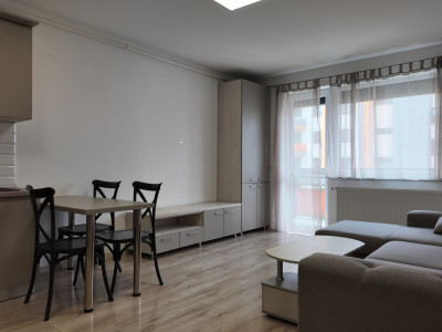 Studio modern și complet mobilat, în zona Tractorul
