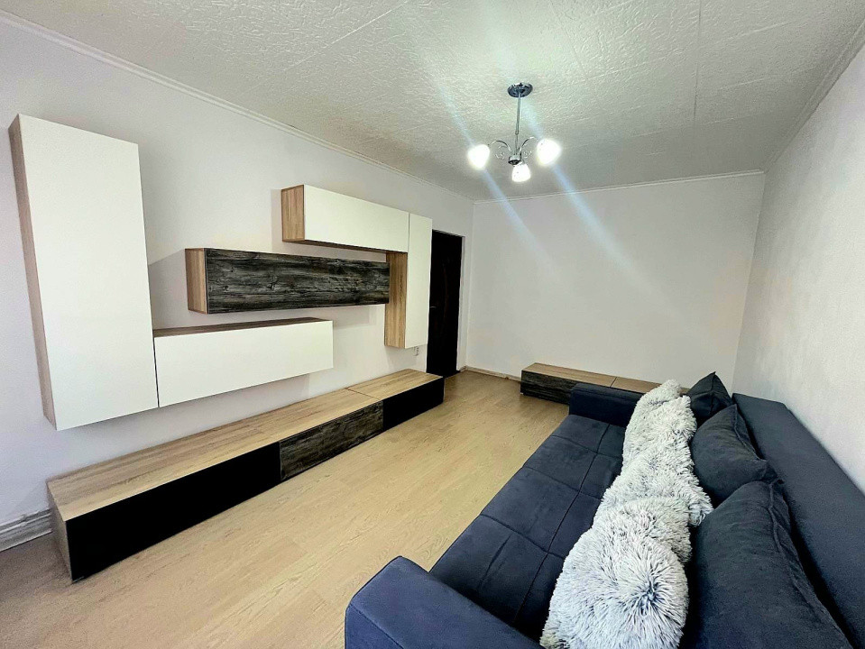 Apartament 3 camere- de vânzare - Vasile Aron
