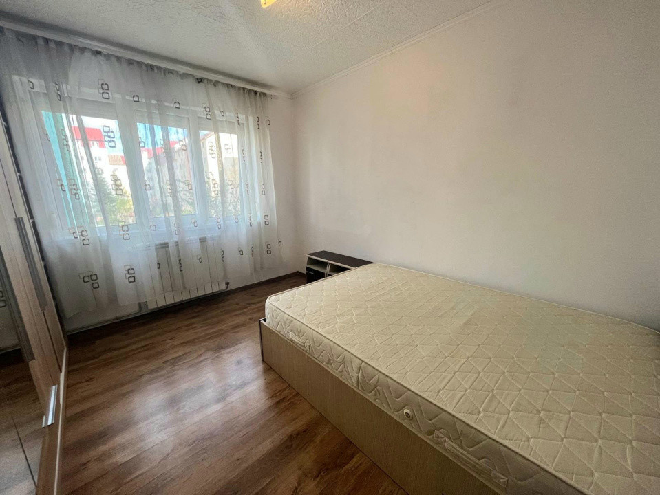 Apartament 3 camere- de vânzare - Vasile Aron