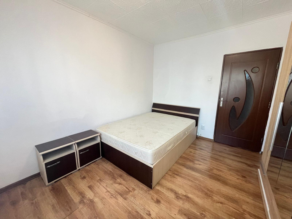 Apartament 3 camere- de vânzare - Vasile Aron