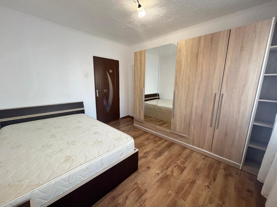 Apartament 3 camere- de vânzare - Vasile Aron