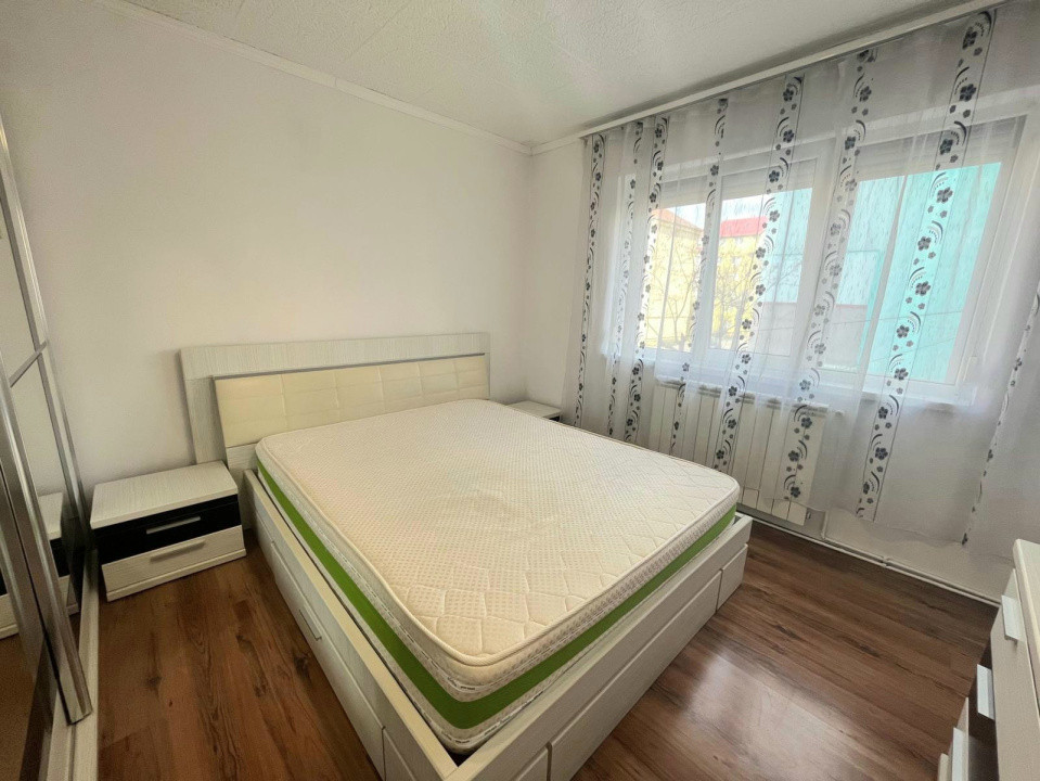 Apartament 3 camere- de vânzare - Vasile Aron