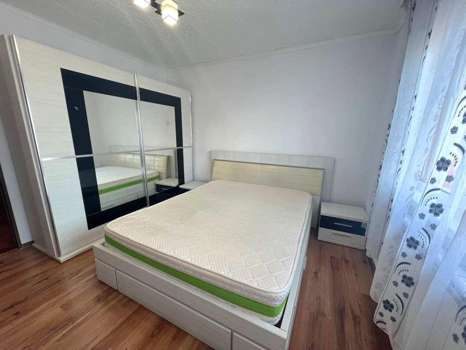 Apartament 3 camere- de vânzare - Vasile Aron