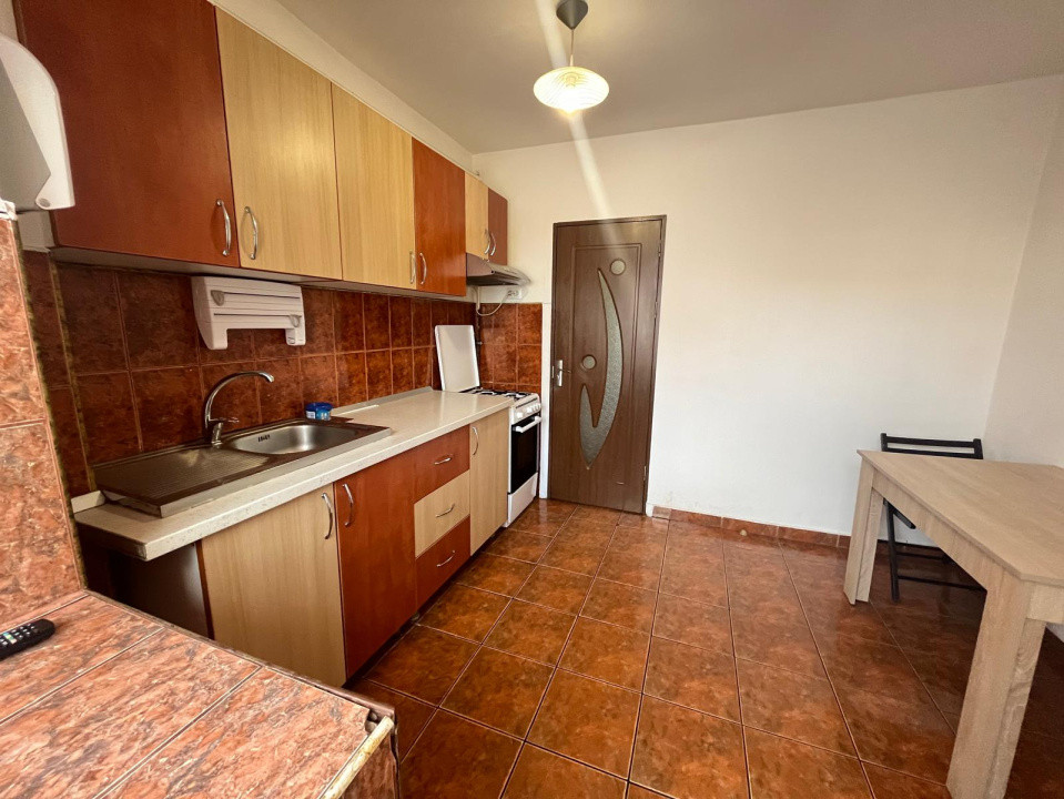 Apartament 3 camere- de vânzare - Vasile Aron