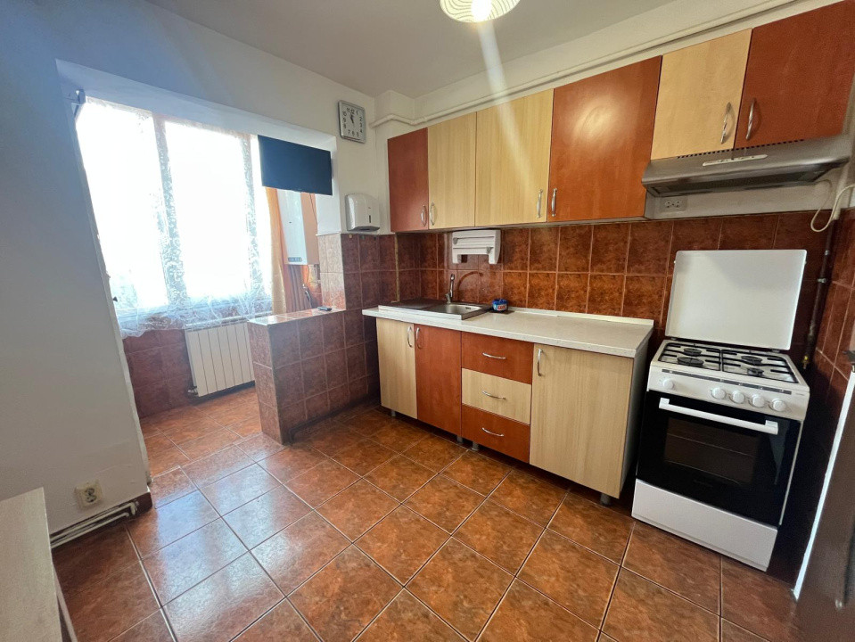 Apartament 3 camere- de vânzare - Vasile Aron