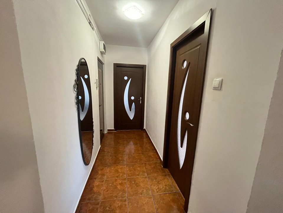 Apartament 3 camere- de vânzare - Vasile Aron