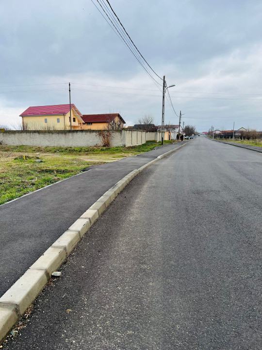 Teren 1000 mp, Rovine 2, acces la doua strazi