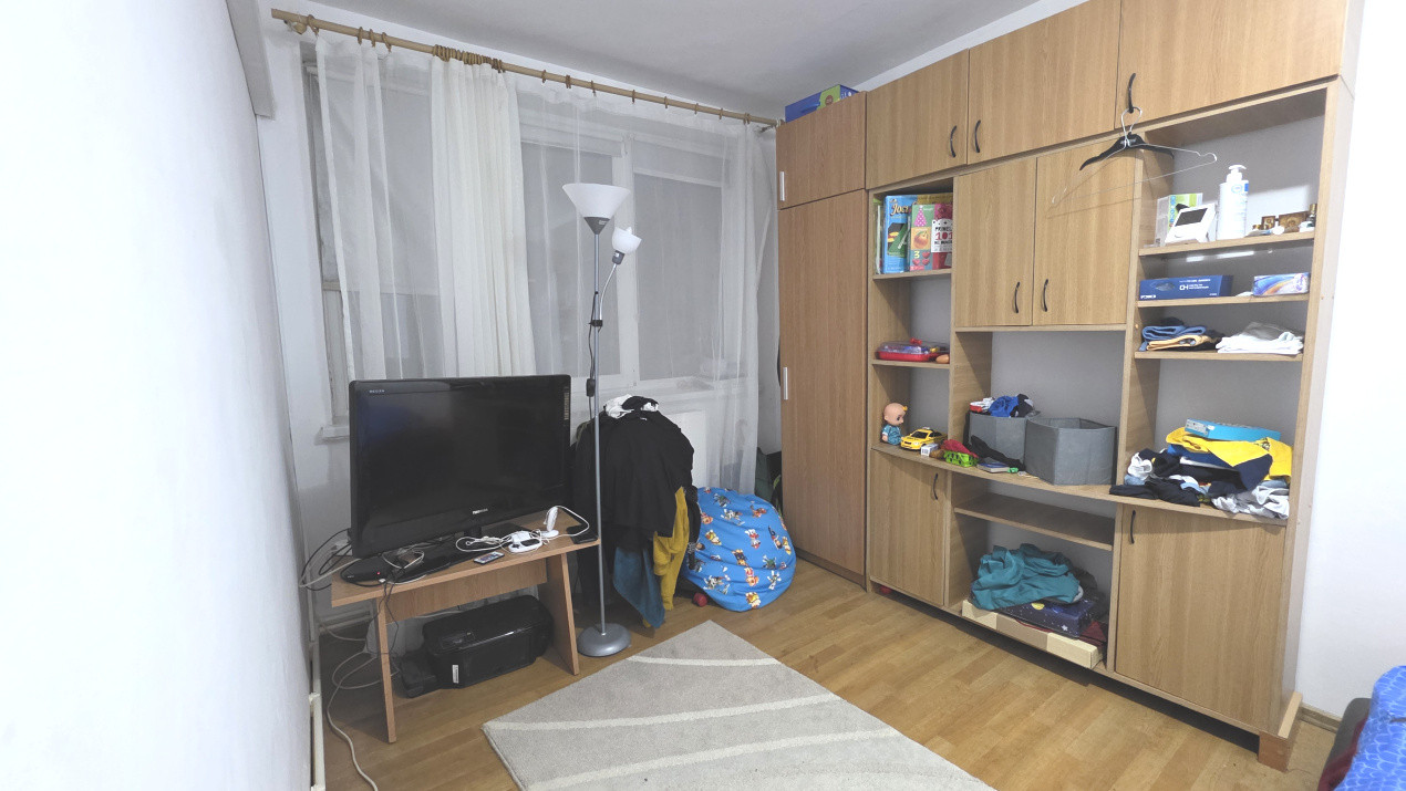 Apartament decomandat, Rovine, centrala, etajul 3