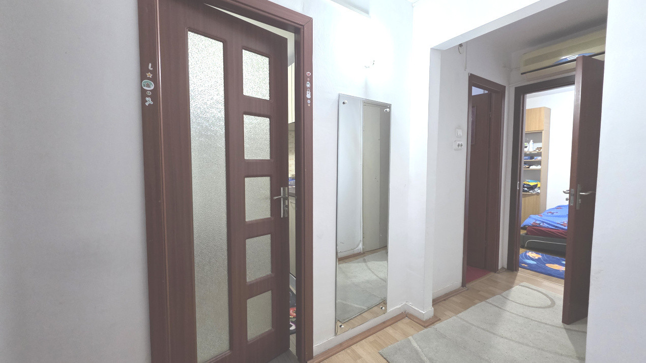 Apartament decomandat, Rovine, centrala, etajul 3