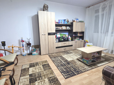 Apartament decomandat, Rovine, centrala, etajul 3
