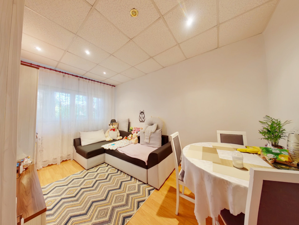 Vânzare apartament cu 2 camere, decomandat, zona Astra