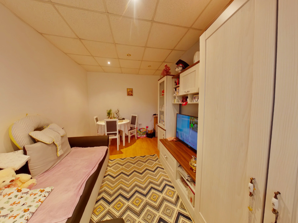 Vânzare apartament cu 2 camere, decomandat, zona Astra