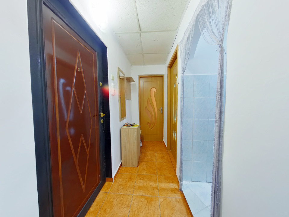 Vânzare apartament cu 2 camere, decomandat, zona Astra