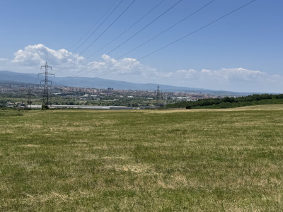 Teren extravilan arabil de vânzare – Dealul Dăii