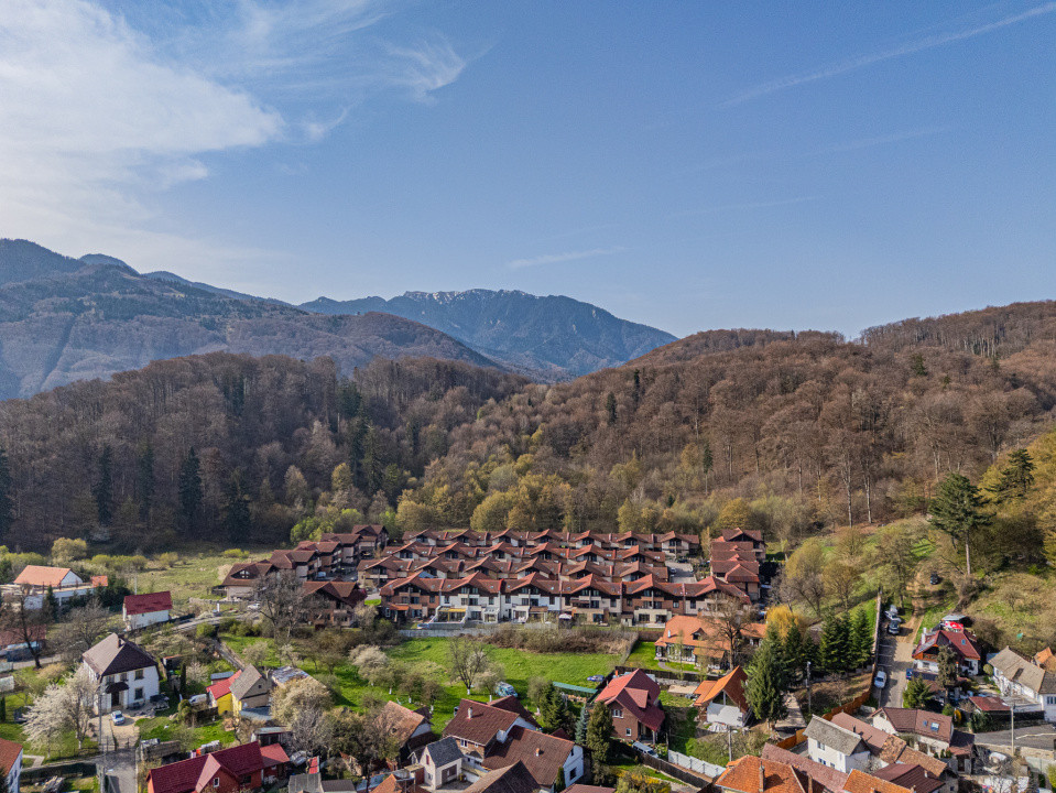 Casă cu istorie de vânzare în Brașov – zonă liniștită, teren 900 mp, COMISION 0%