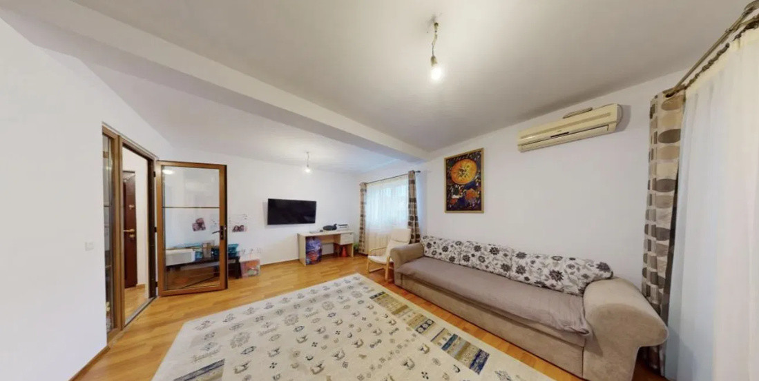 Apartament 3 camere Valea Aurie