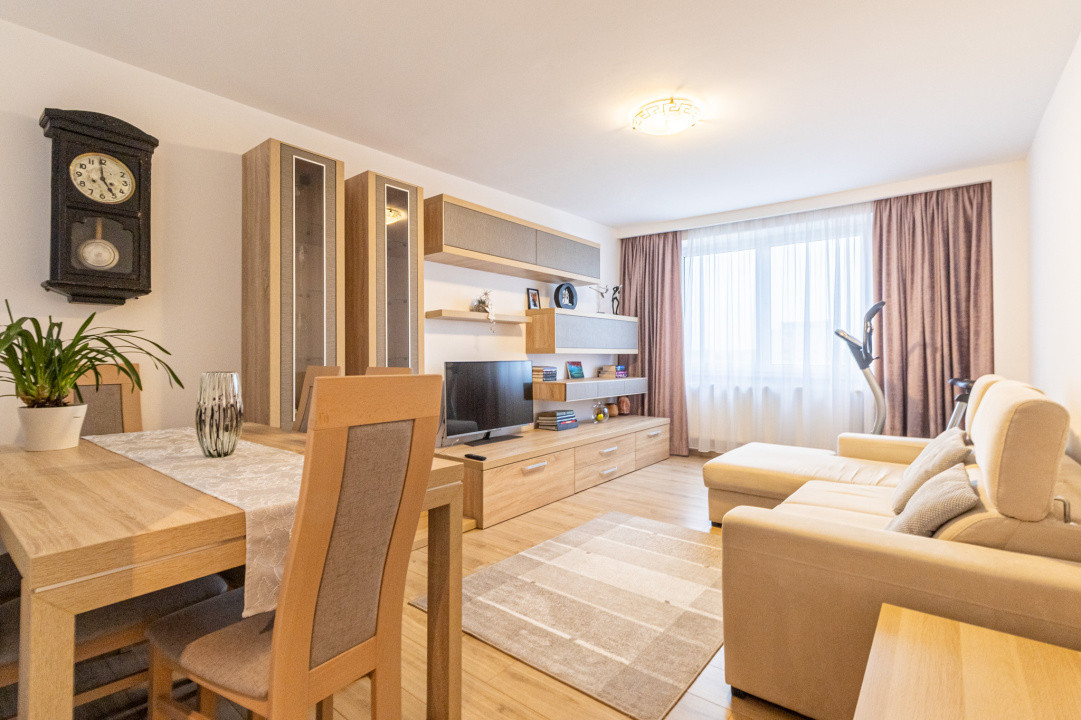 Apartament 3 camere cu priveliste, Tractorul