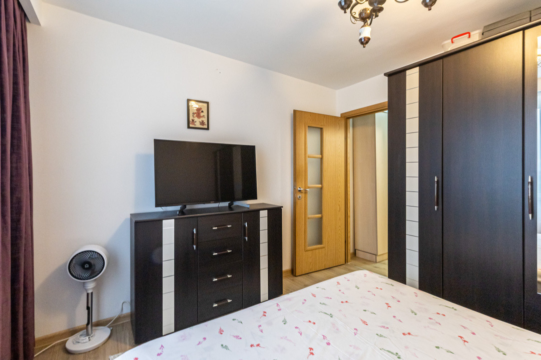 Apartament 3 camere cu priveliste, Tractorul