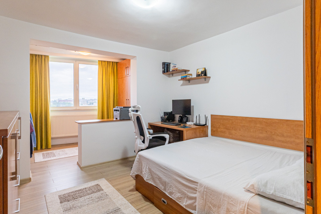 Apartament 3 camere cu priveliste, Tractorul