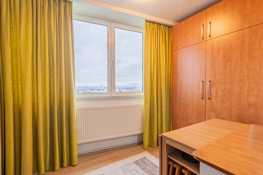 Apartament 3 camere cu priveliste, Tractorul