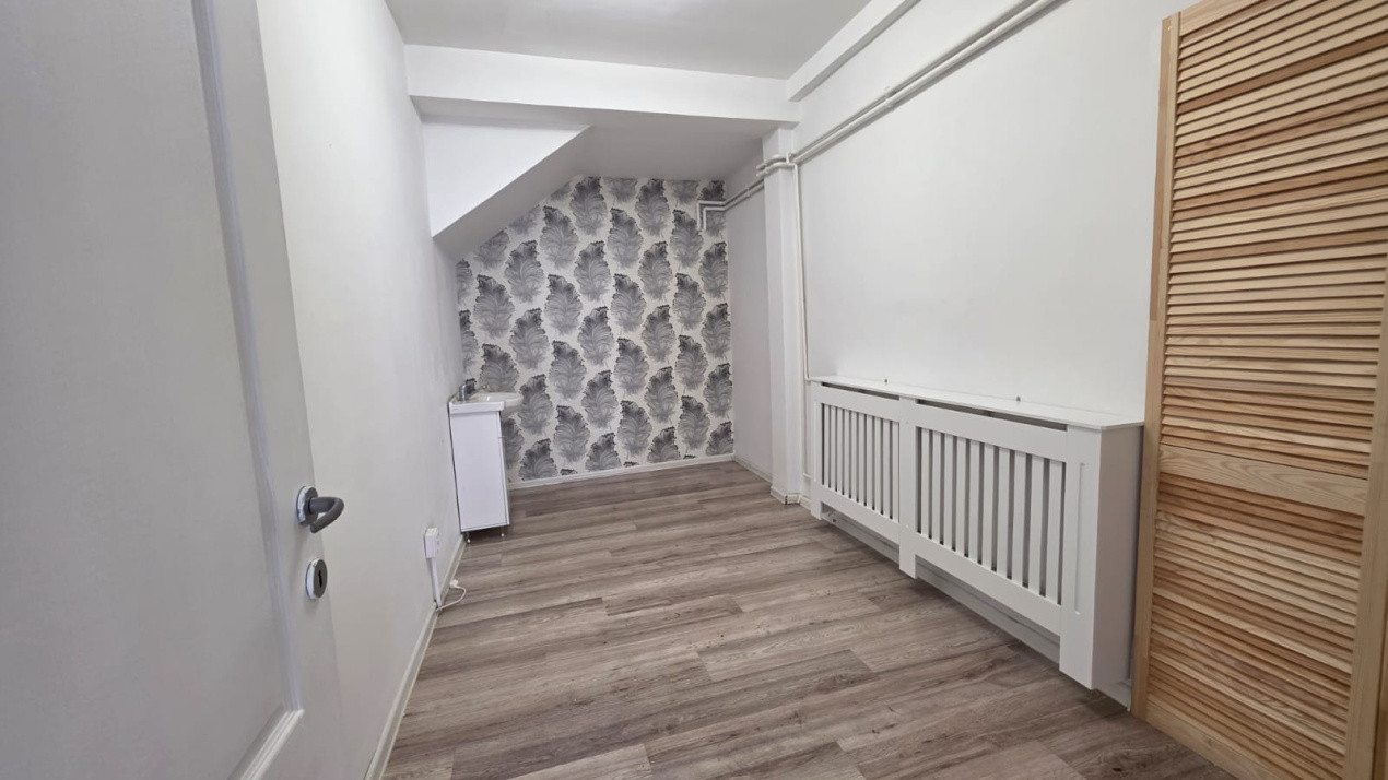  Spații Comerciale Ultracentrale de Inchiriat