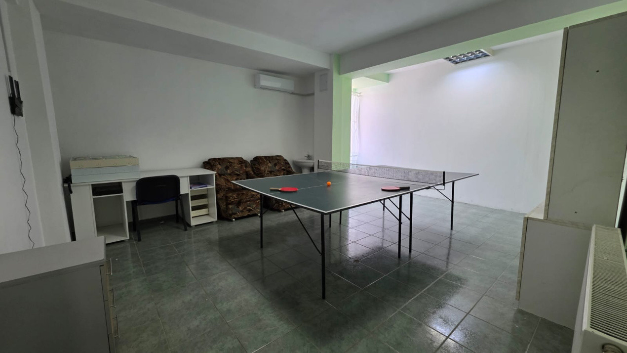  Spații Comerciale Ultracentrale de Inchiriat