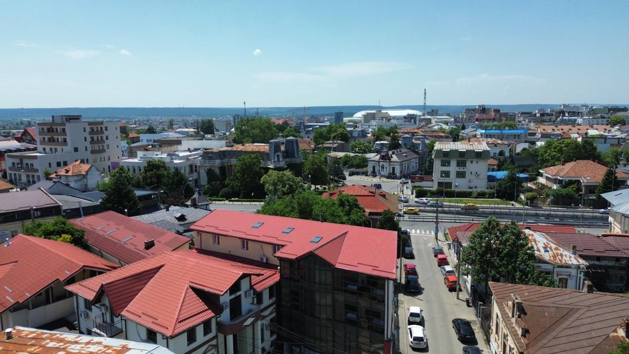  Spații Comerciale Ultracentrale de Inchiriat