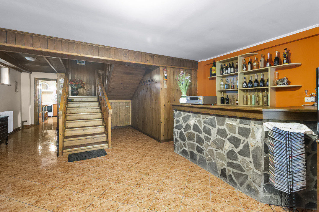 Imobil spectaculos cu 8 camere și 8 băi – Bușteni, cartier Zamora