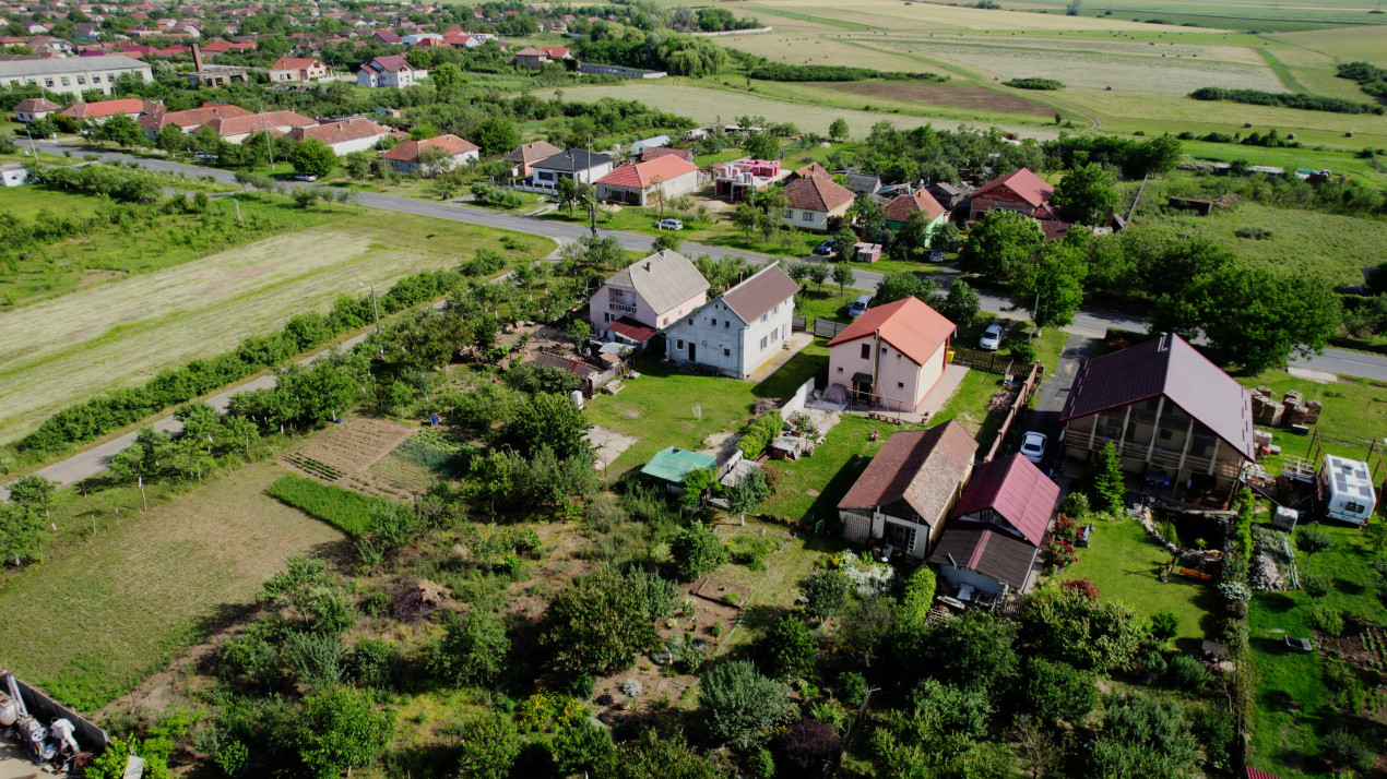 Casă spațioasă în Frumușeni, cu teren generos de 1200 mp