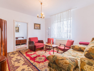 Apartament la etajul 1, mobilat si utilat, zona pieței din Tractorul