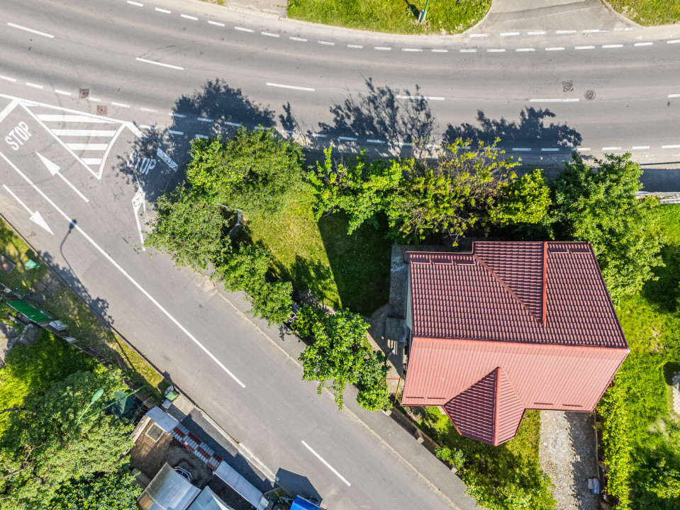 Casa cu priveliste la padure, singur in  curte