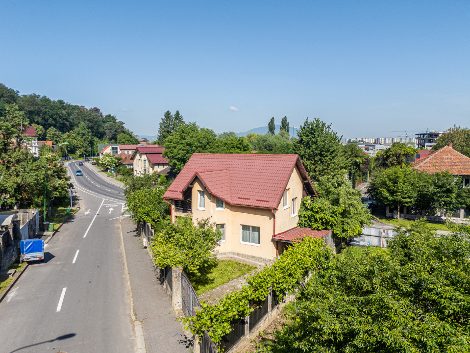 Casa cu priveliste la padure, singur in  curte