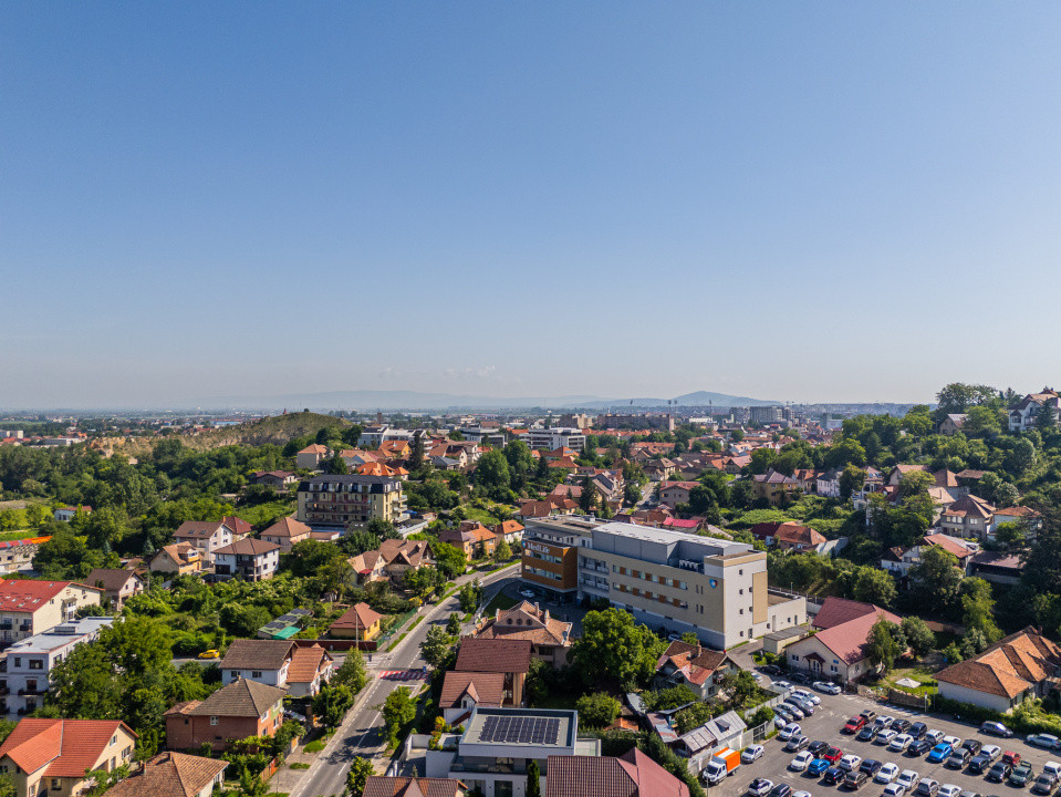Casa cu priveliste la padure, singur in  curte