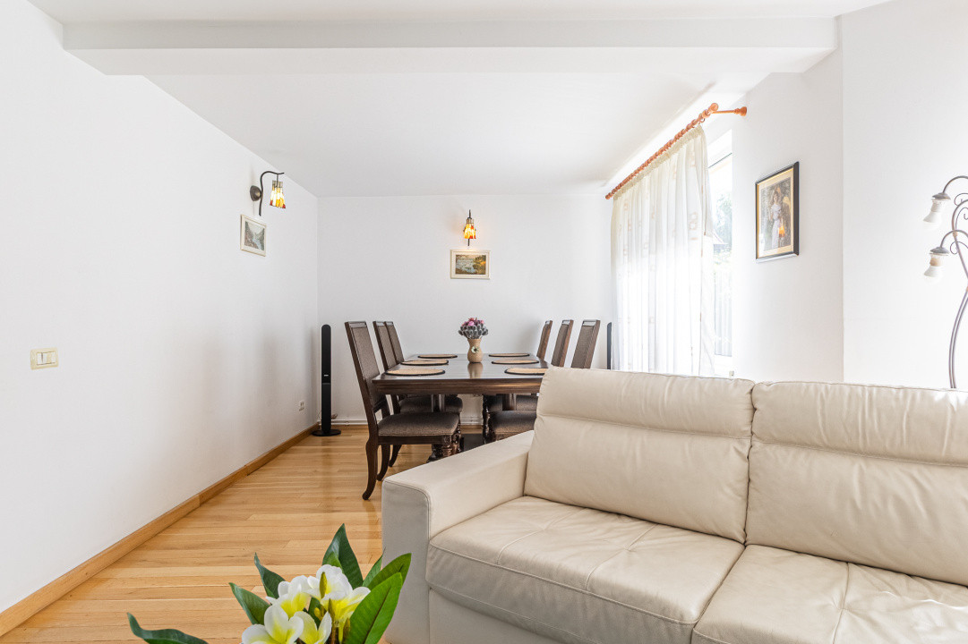 Casa cu priveliste la padure, singur in  curte