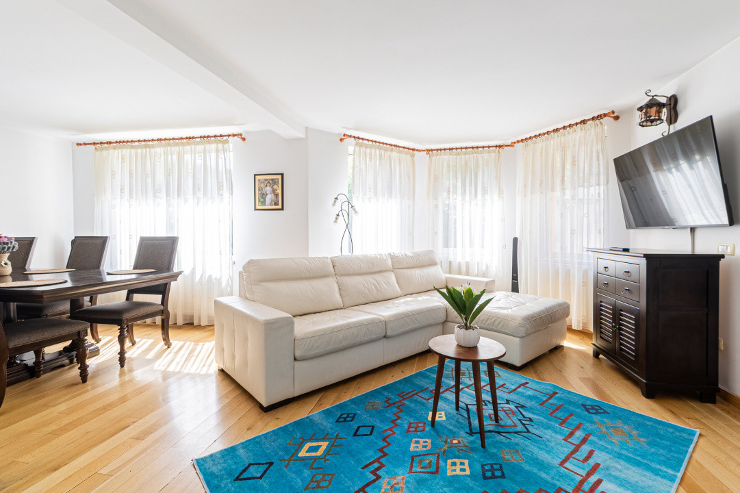 Casa cu priveliste la padure, singur in  curte