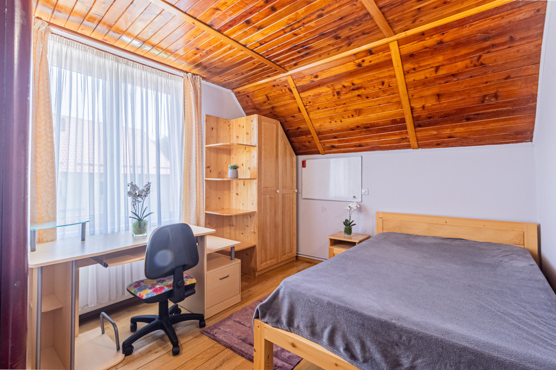 Casa cu priveliste la padure, singur in  curte