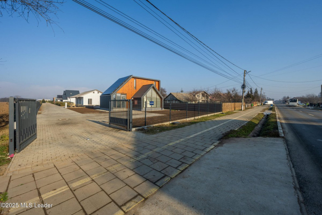 Eco si Modern - Casa de vanzare in Ciofliceni