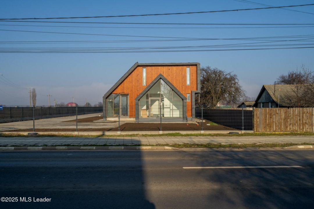 Eco si Modern - Casa de vanzare in Ciofliceni