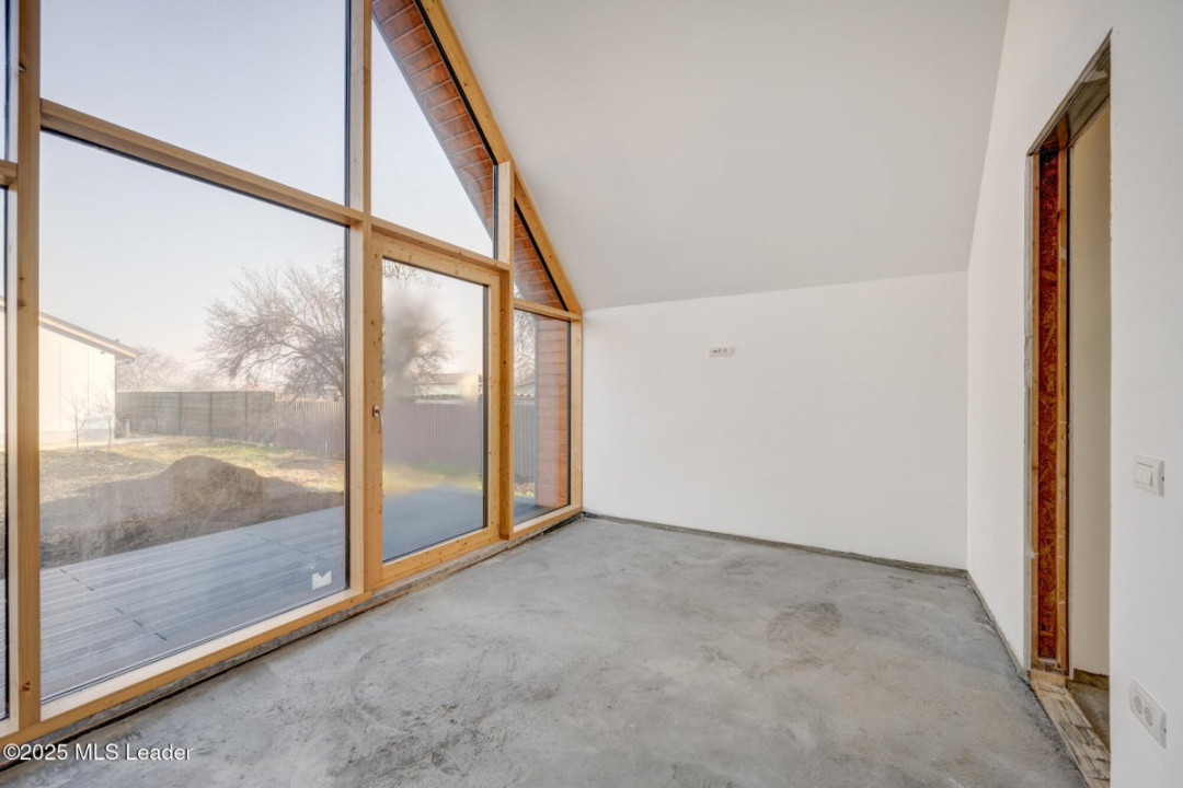 Eco si Modern - Casa de vanzare in Ciofliceni