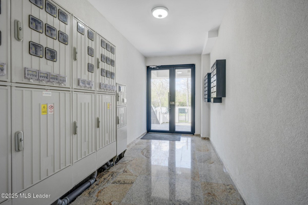 2 camere Giulesti- priveliste relaxanta, liniste, aproape de oras