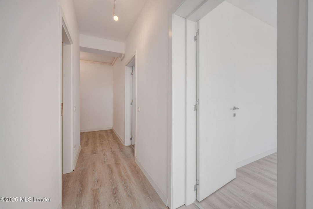 2 camere Giulesti- priveliste relaxanta, liniste, aproape de oras