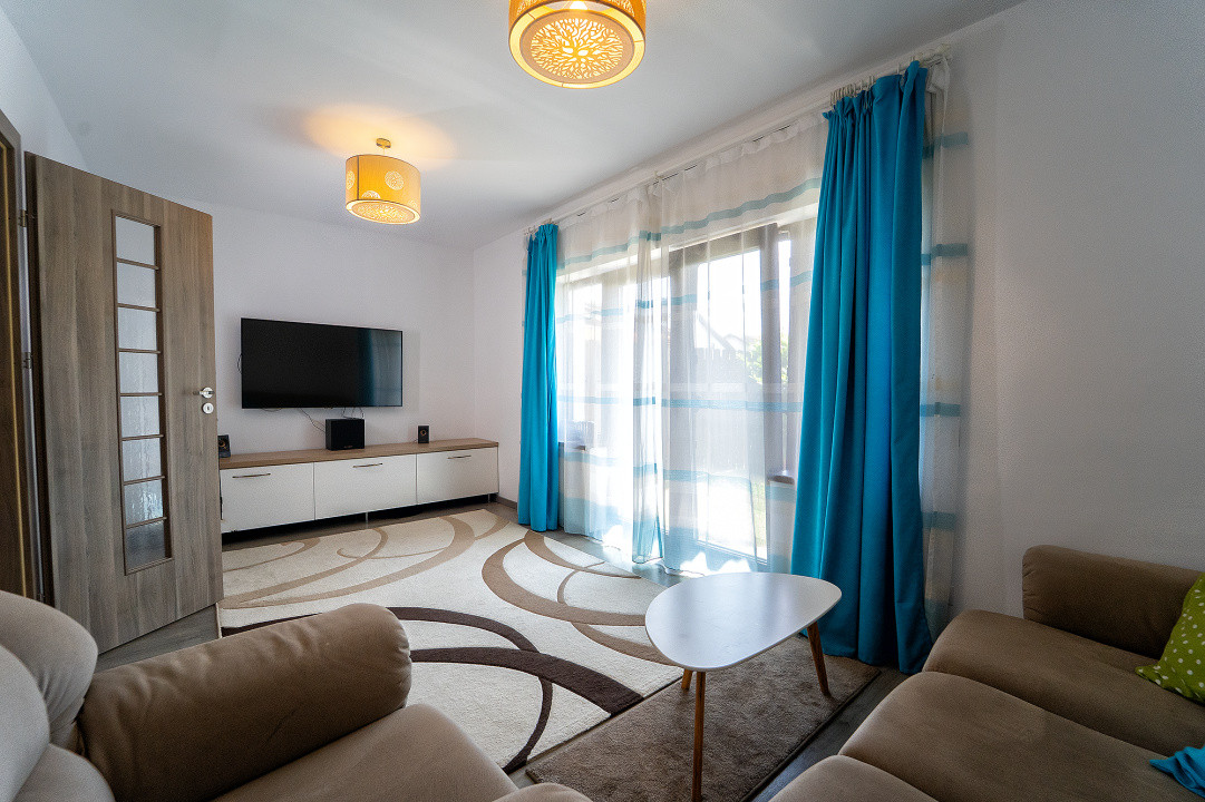 Casă tip triplex – 3 camere, curte, zonă liniștită in cartierul Arhitectilor
