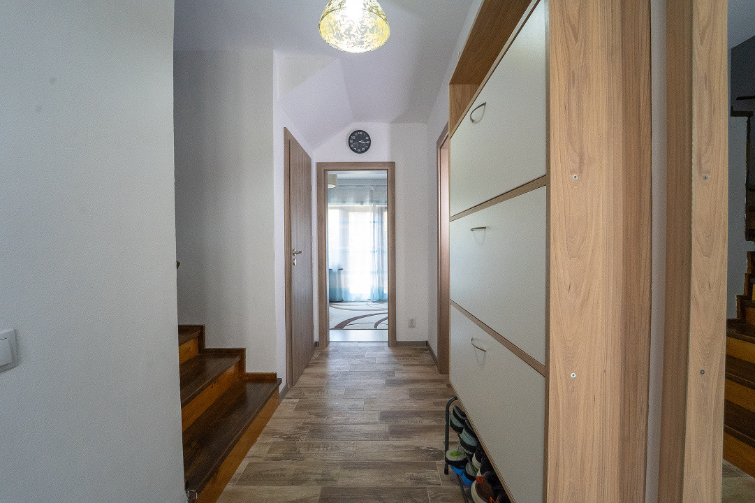 Casă tip triplex – 3 camere, curte, zonă liniștită in cartierul Arhitectilor