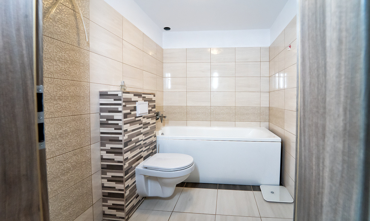 Casă tip triplex – 3 camere, curte, zonă liniștită in cartierul Arhitectilor