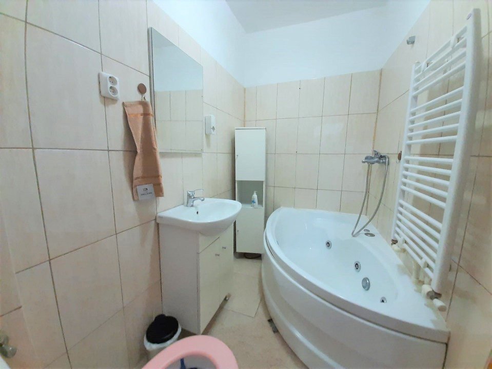 Apartament cu 2 camere tip Studio - Centrul Civic, Zona Mall Afi