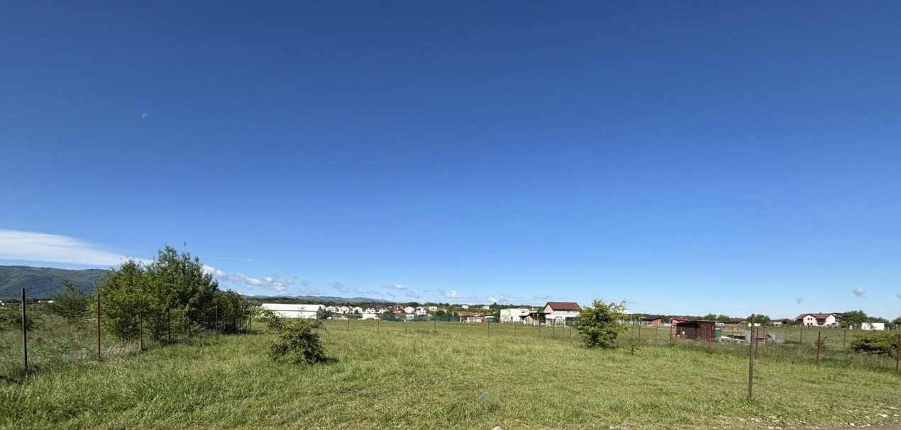 TEREN INTRAVILAN DE VÂNZARE - AERODROM MĂGURA - CISNĂDIE