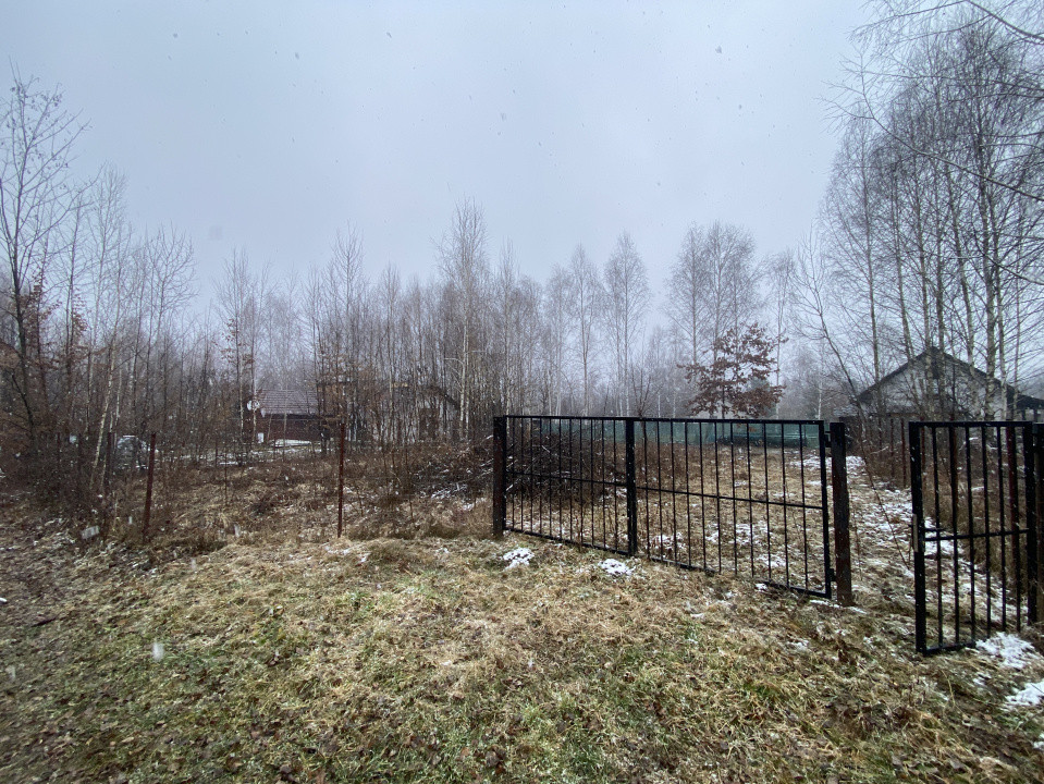 Teren de vânzare 500mp in spate la BRAMBURA PARK Valea Avrigului