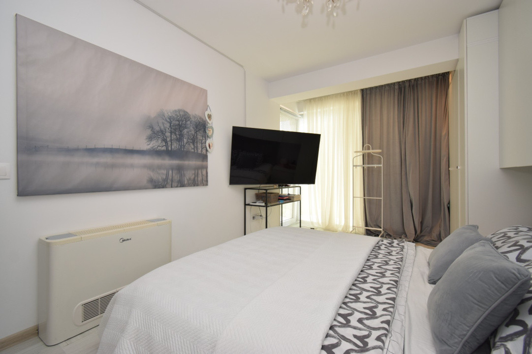 Casa – Bijuterie Arhitecturala cu Panouri Solare si Pompa de Caldura