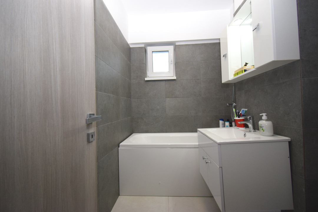 Apartament decomandat, bloc nou, complet mobilat, loc de parcare